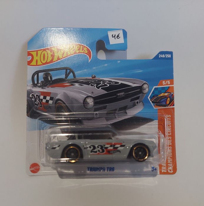 Hot wheels variados
