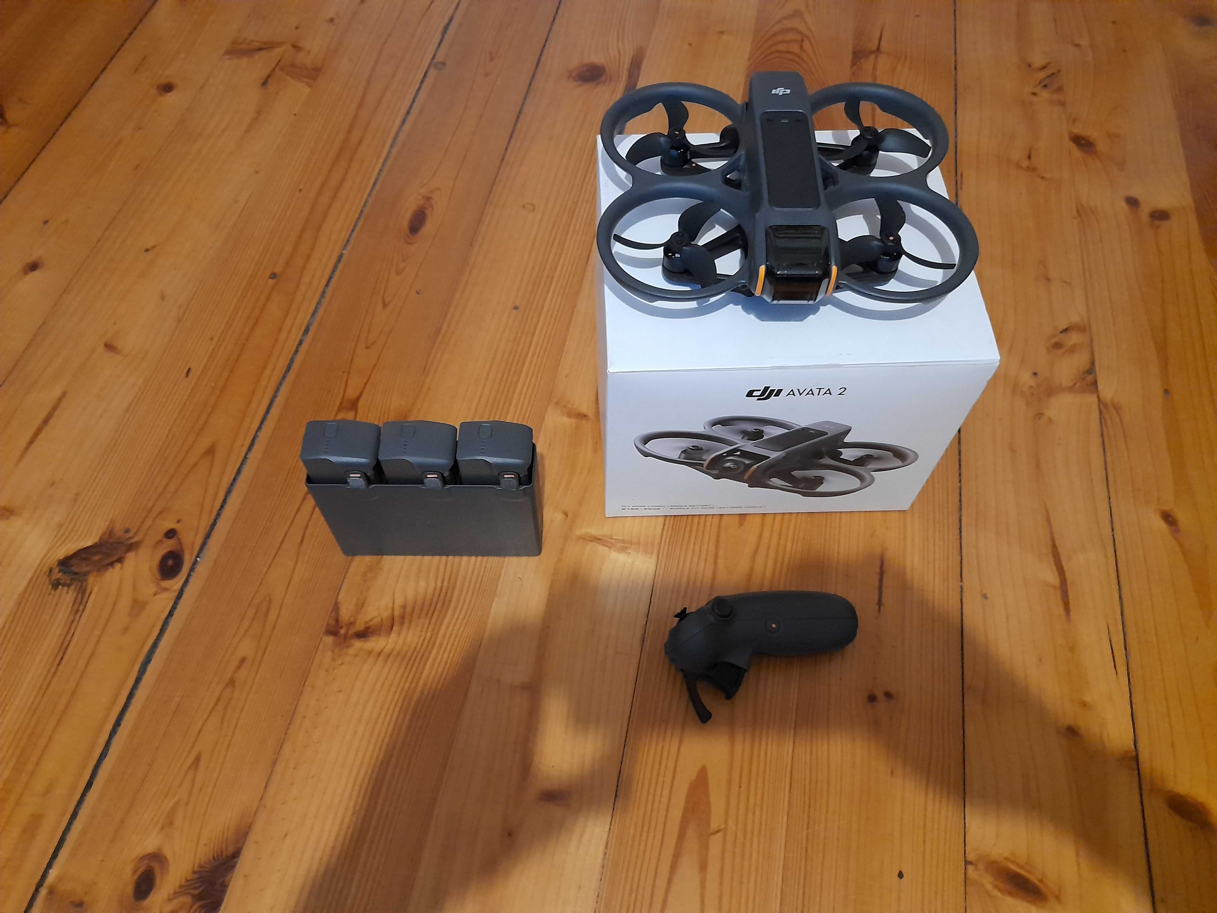 Dron dji avata 2 fly more combo