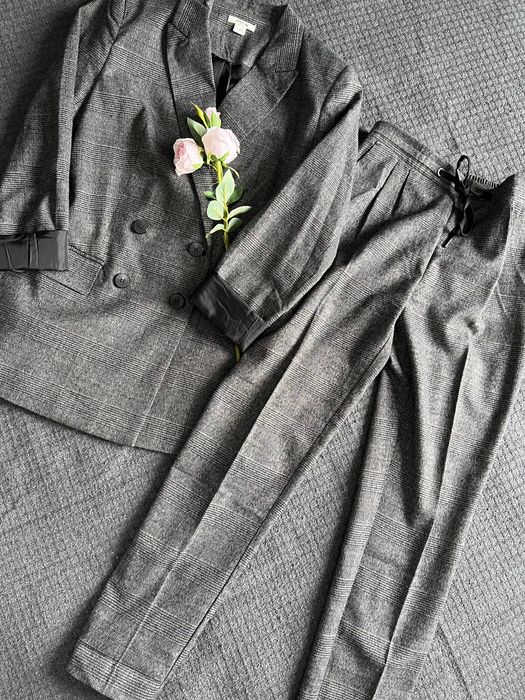 Костюм женский !