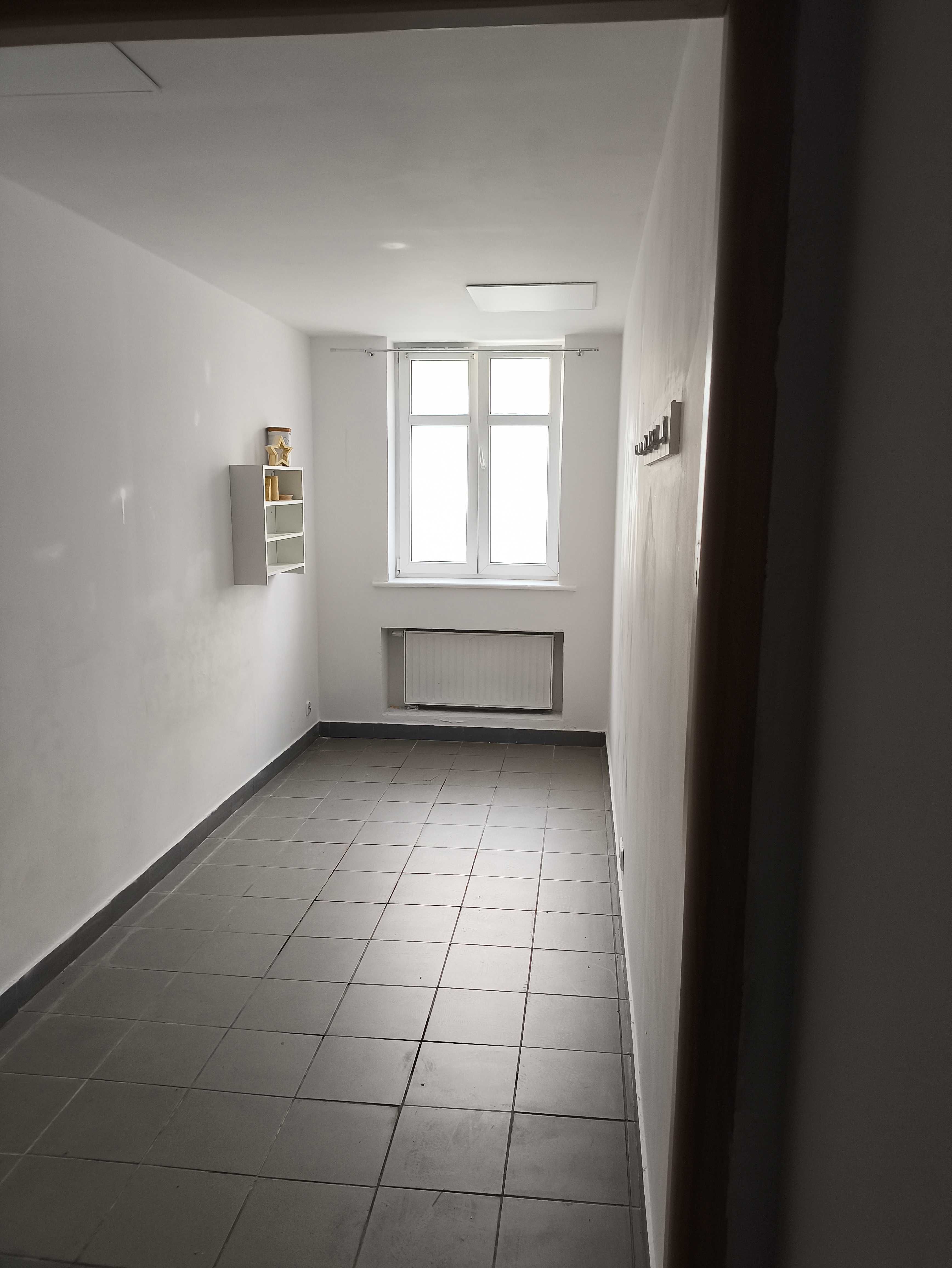 Sprzedam lokal użytkowy przy głównej ulicy 47.21 m2