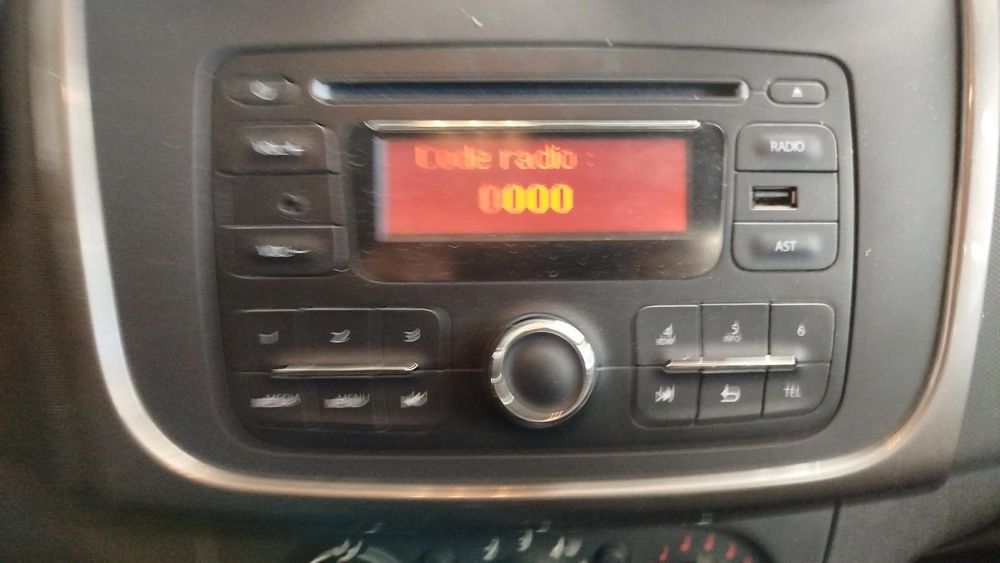 Display / ecrã de informações DACIA Sandero II (5S_)