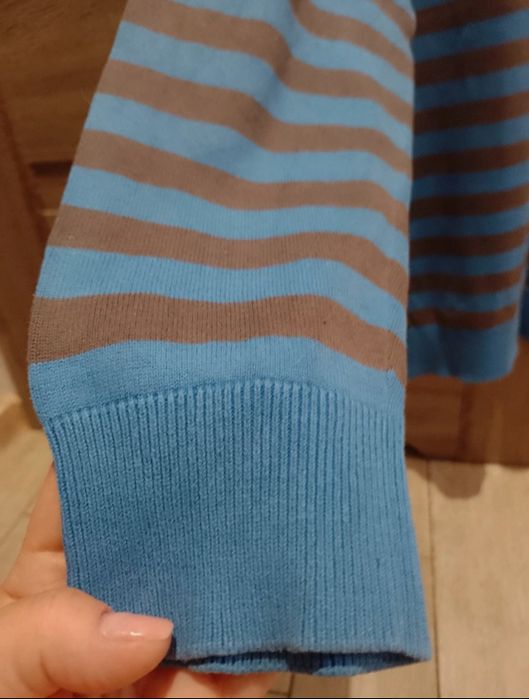 Sweter męski w serek