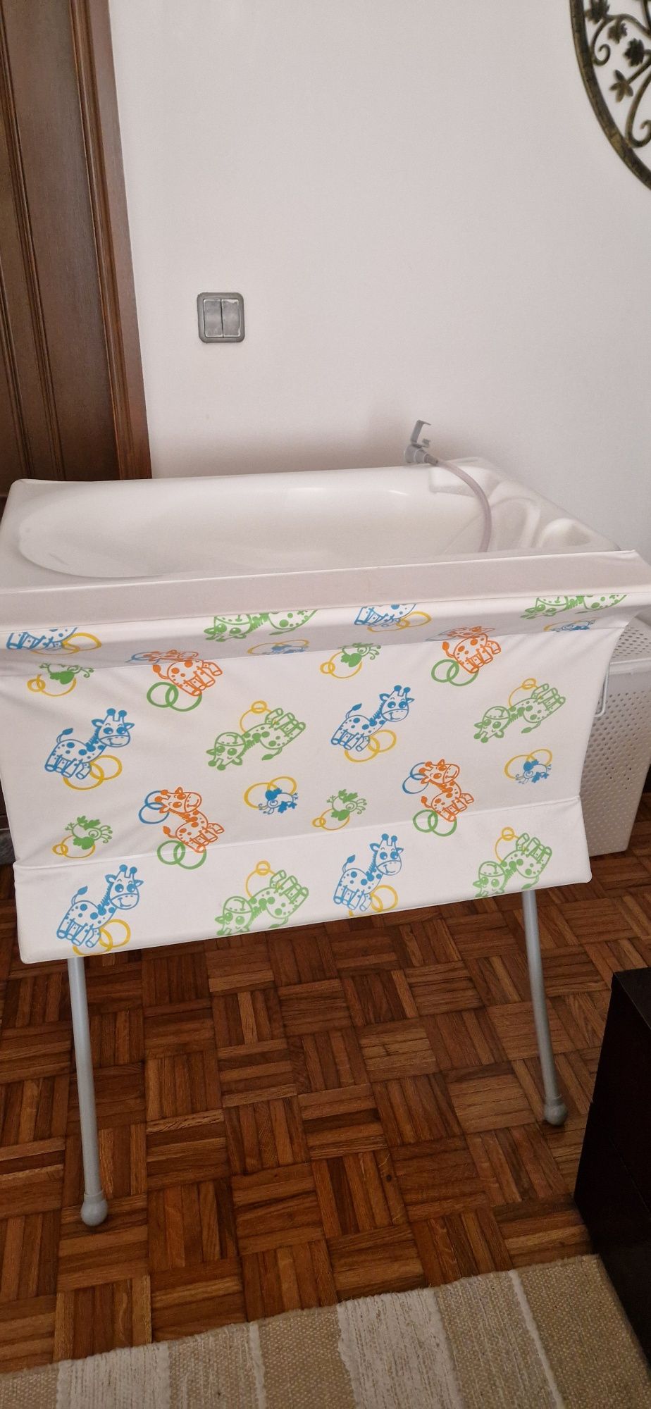 Banheira com suporte da PréNatal