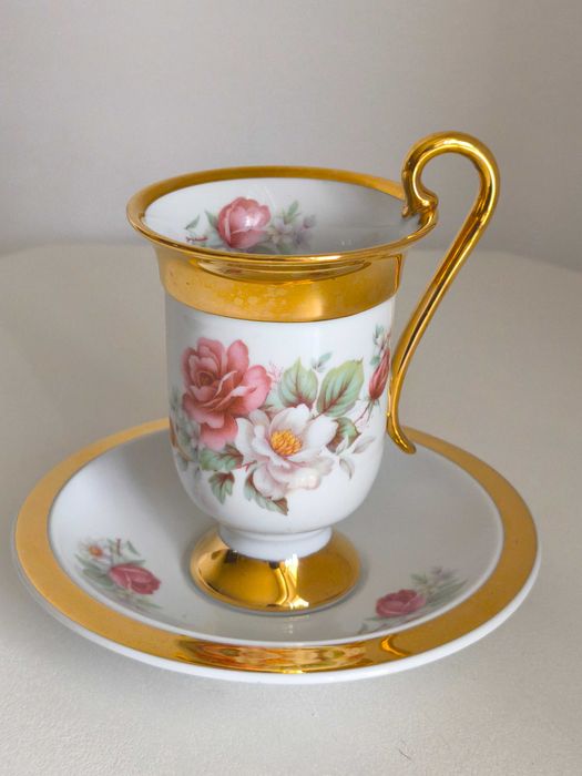 Chávena de chá em porcelana