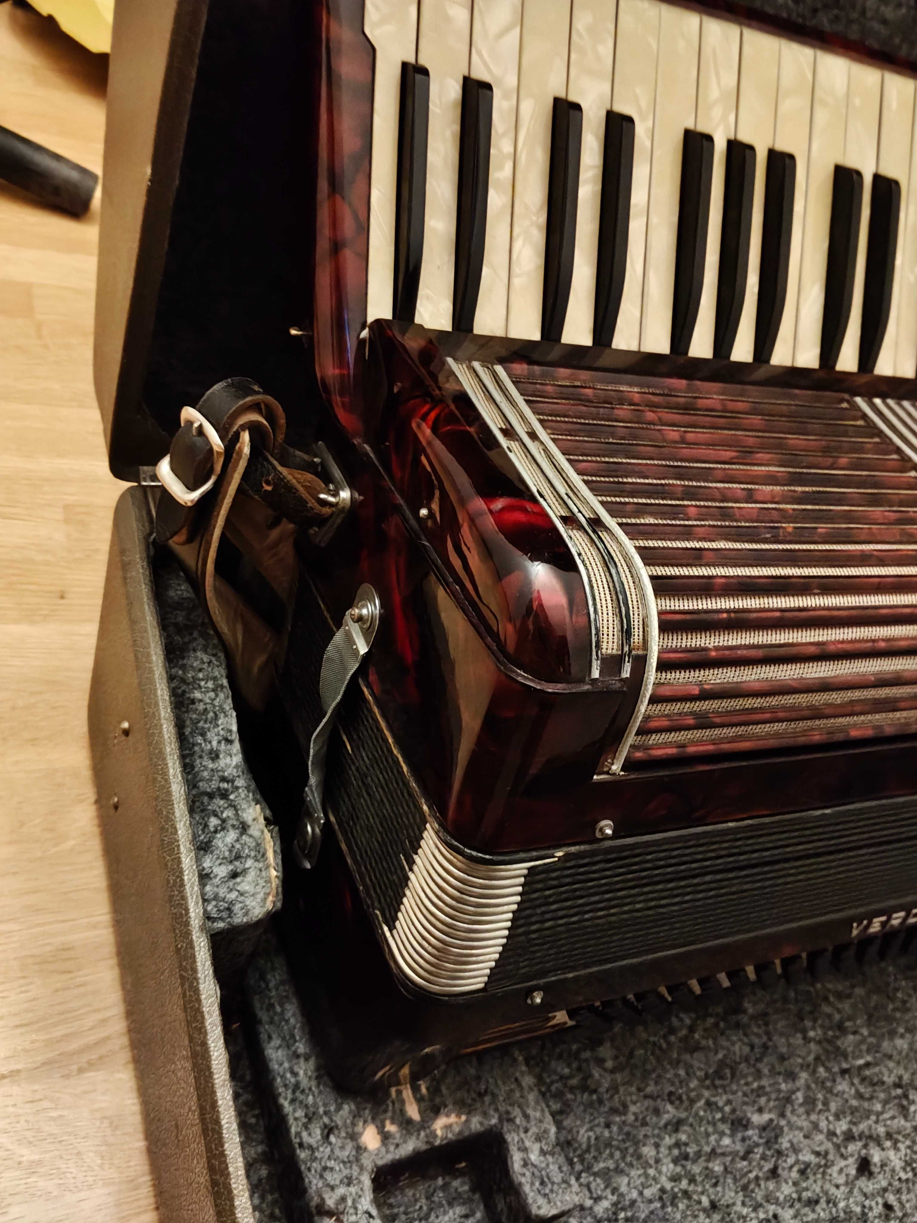 Akordeon HOHNER Verdi III B5
