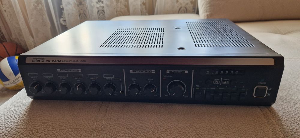 Трансляційний підсилювач InterM PA-240A 240 Вт