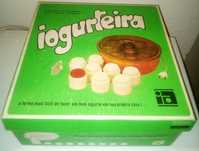 2 Iogurteira antigas