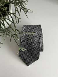 Krawat wiazany meski