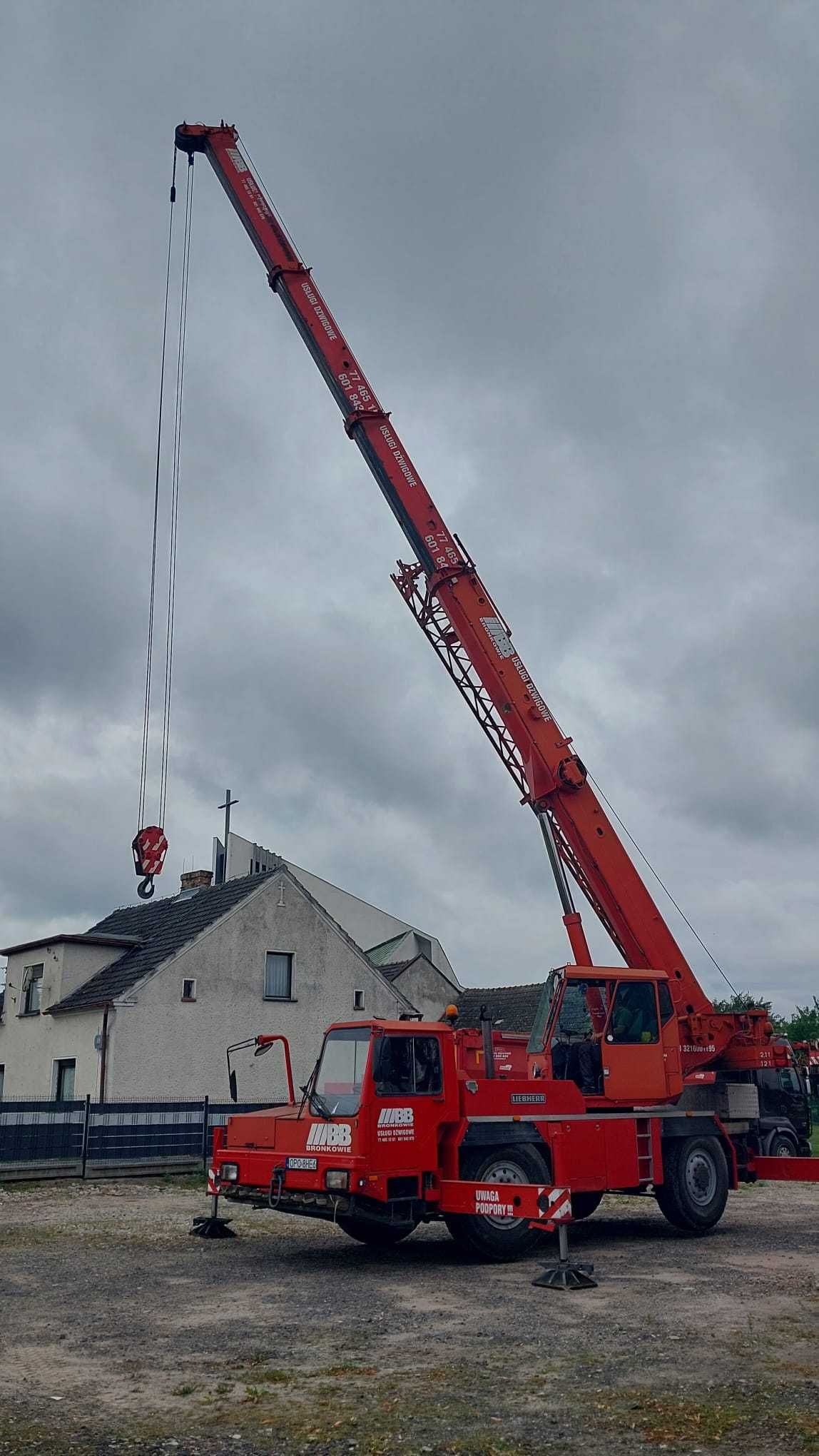 Dźwig, Żuraw samojezdny Liebherr LTM 1025