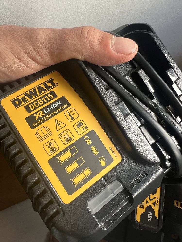 Martelo eletropneumático Dewalt DCH253 type 2