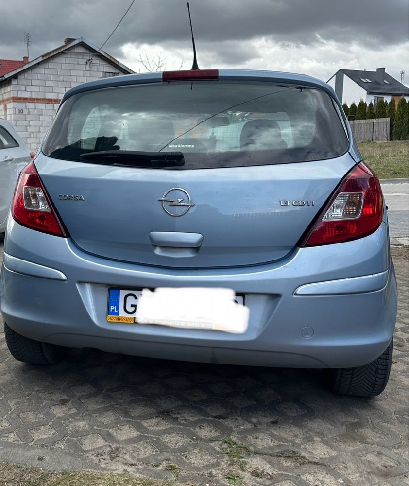 Opel corsa D 2007 rocznik
