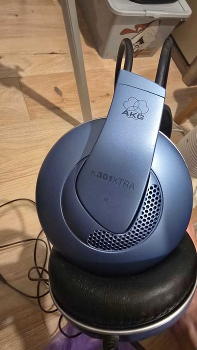 Używane słuchawki AKG K301 XTRA