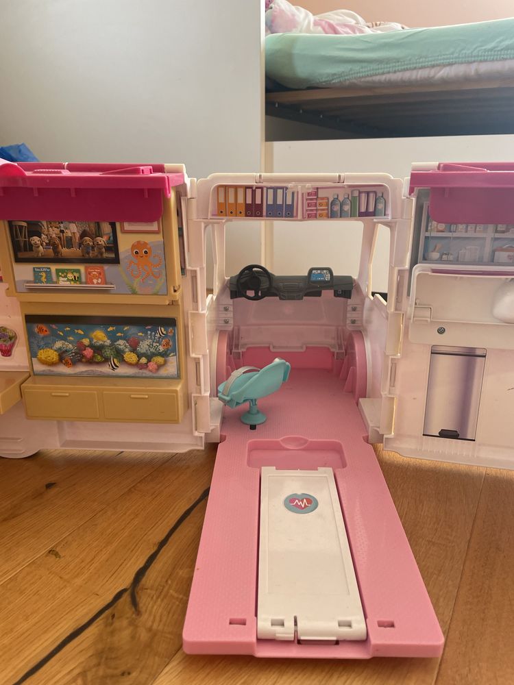 Camper ksmper barbie karetka