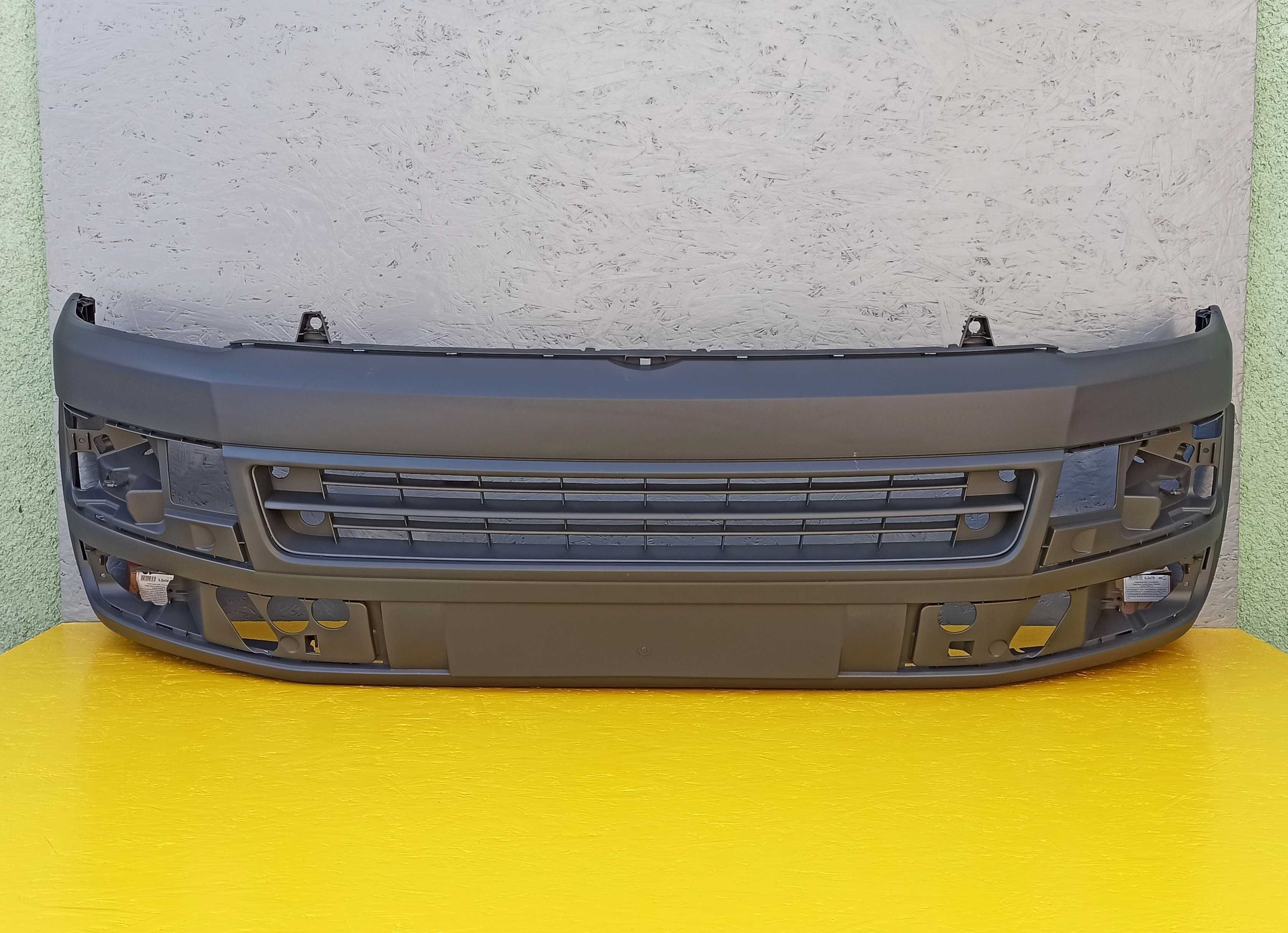 Бампер задний на Volkswagen Transporter T5 Фольксваген Т5 10-15р