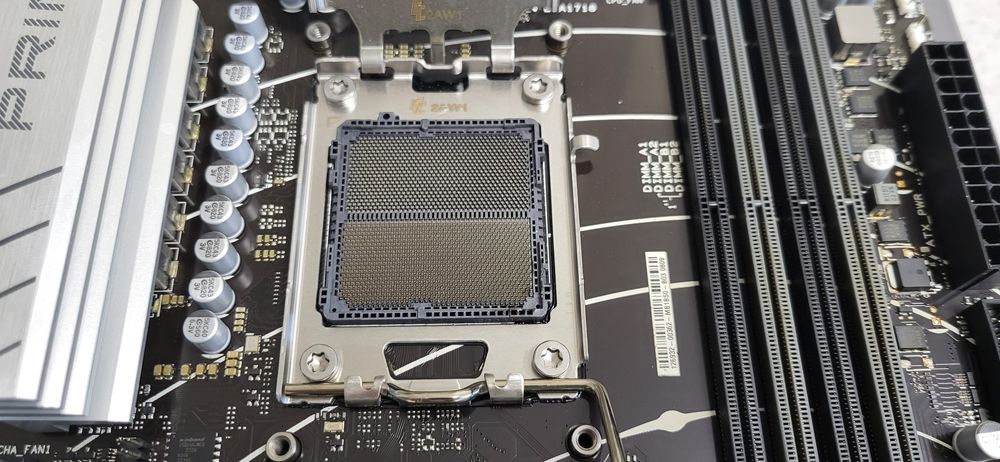 Материнська плата Asus PRIME B650-Plus (sAM5, AMD B650, PCI-Ex16)
