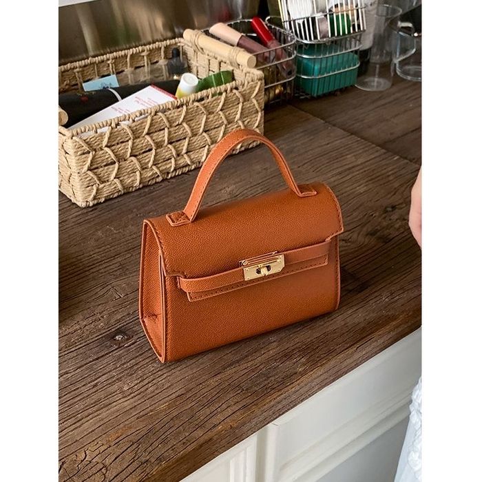 Сумочки  guess і під бренд гортайте оголошення