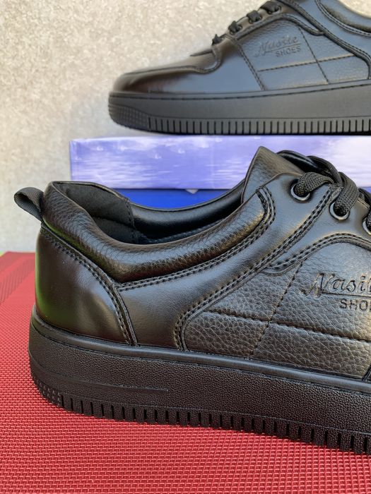 Кросівки чоловічі чорні р40.41.42.43.44.45