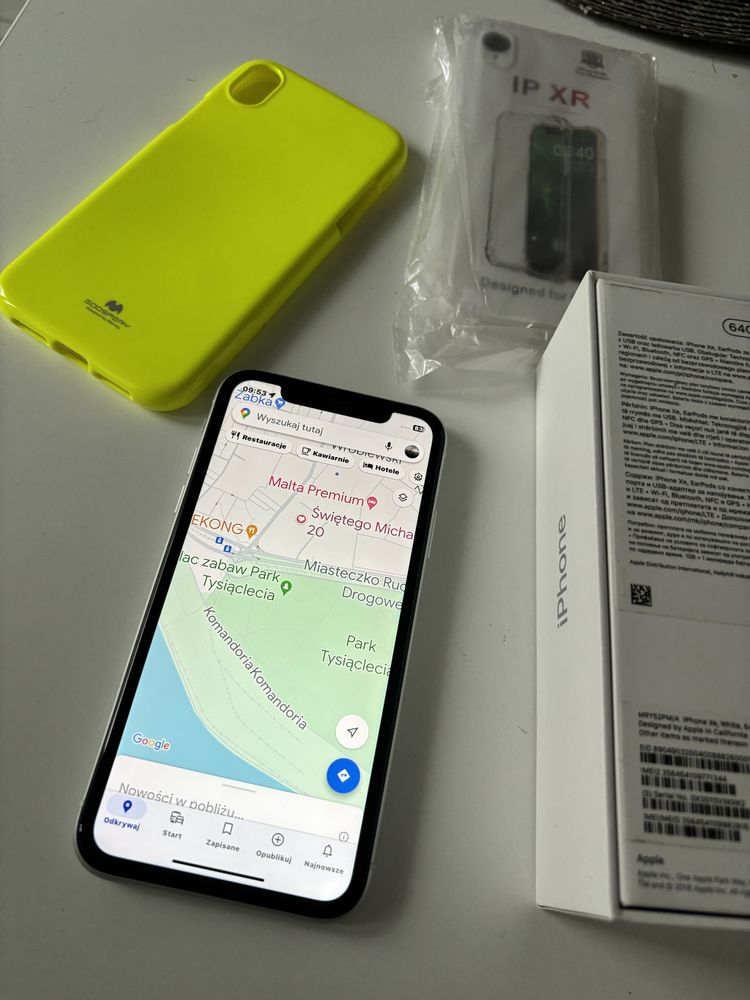 Apple Iphone XR 64 GB bialy stan idealny