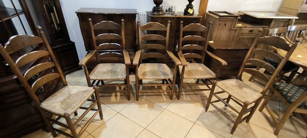 Komplet 5 krzeseł dębowych z plecionym siedziskiem – rustykalne.