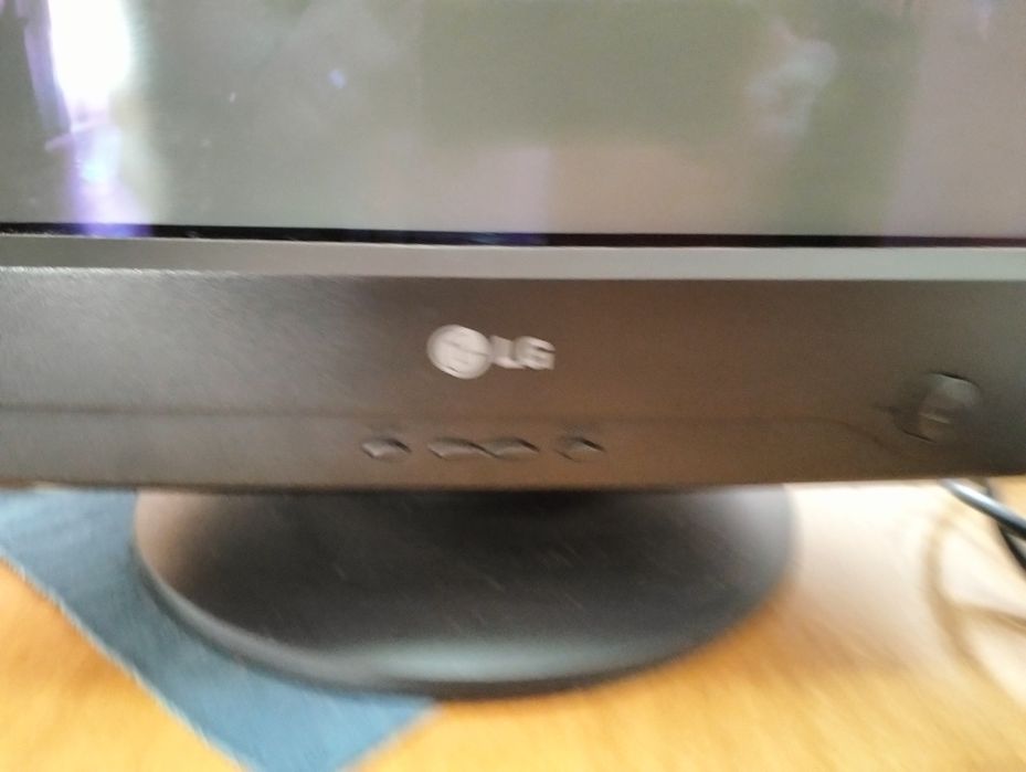 Vendo monitor marca LG