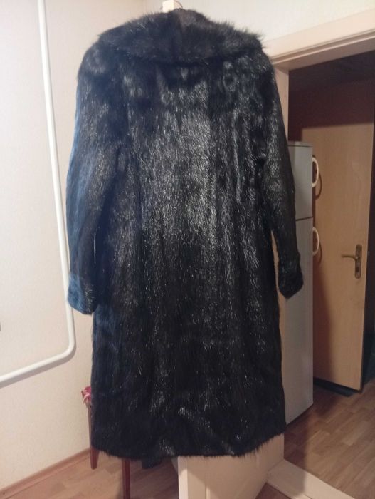 Шуба ондатровая. Натуральне хутро. Вживана.  Ціна 1200 грн.