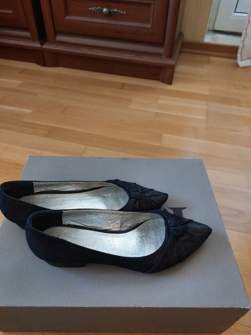 Жіночі туфельки 36р чорного кольору.