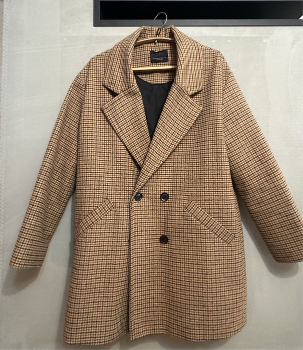 Продам жіноче пальто Bershka