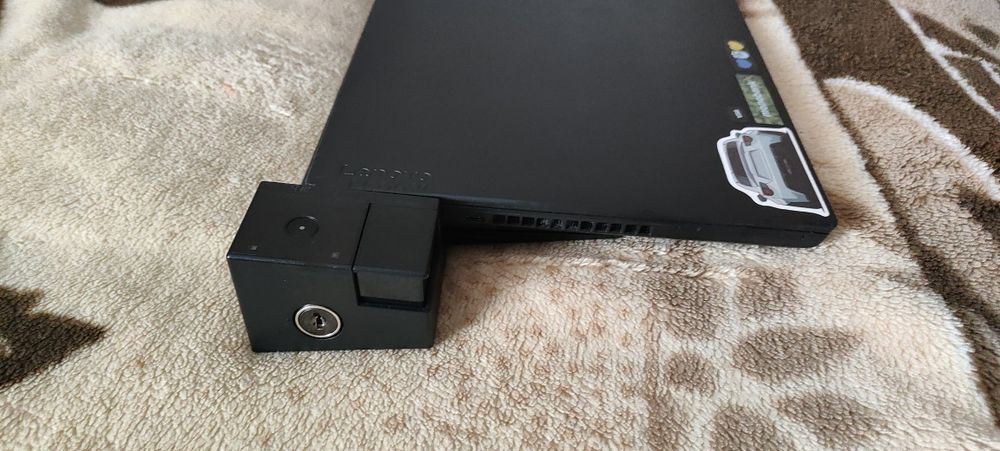 Продаю надёжный ноутбук Lenovo ThinkPad T470 в хорошем состоянии.

Отл