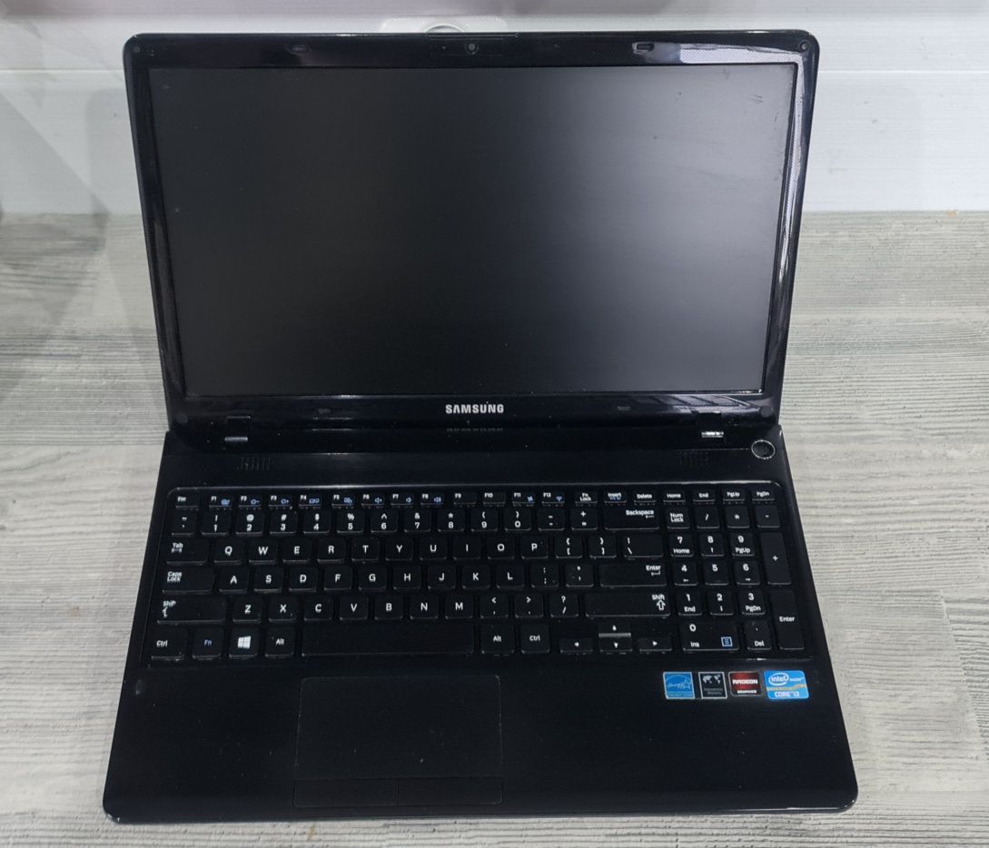 Laptop/obudowa Samsung NP350E5C , czytaj opis