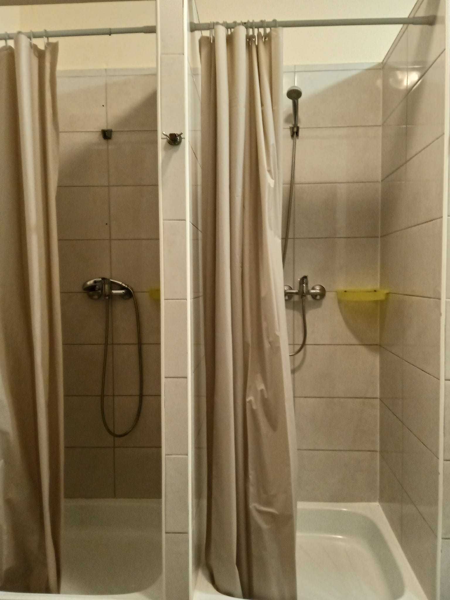 Hostel.Pokój dla 4 osób. Cena dotyczy jednej osoby.