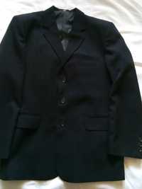 Продам мужской костюм сине-черного цвета в крупную полоску