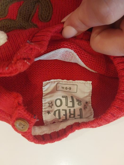 Świąteczny sweterek bawełniany z reniferkiem