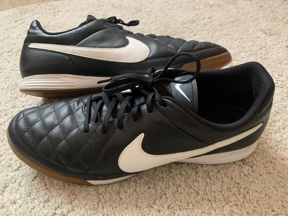 Кроссовки футзалки NIKE 30 см