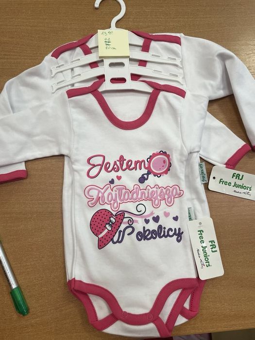 Body niemowlęce z napisami