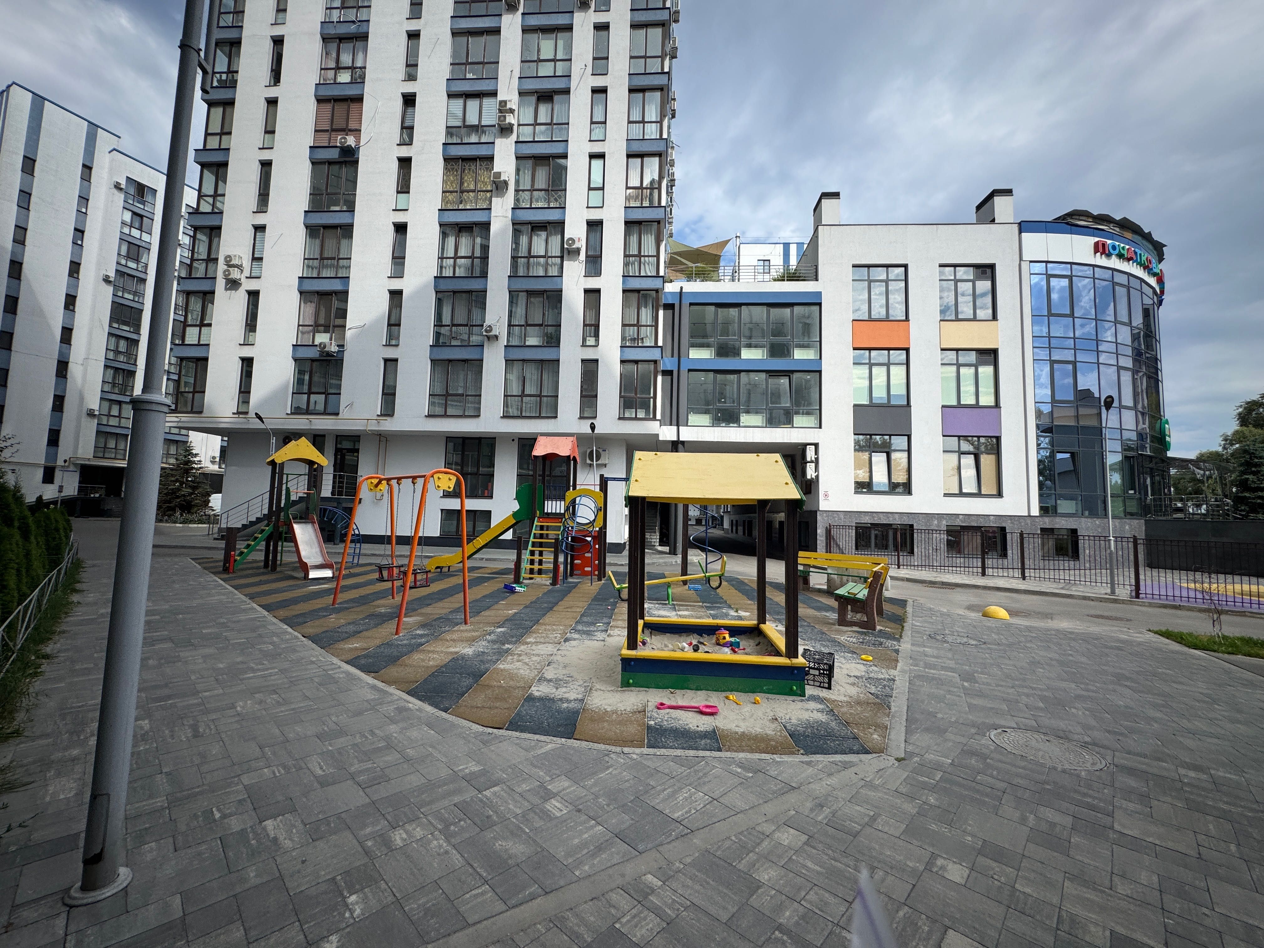 Без % Продаж 2 кім.кв. метро Славутич ЖК Рівʼєра