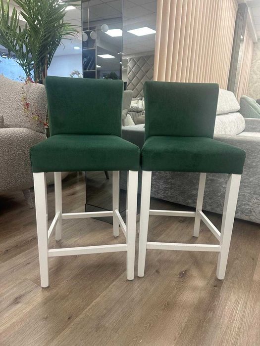Conjunto de 2 bancos em veludo