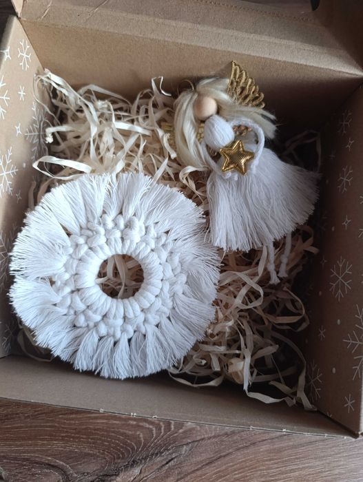 Świąteczna podkładka pod kubek handmade makrama biała śnieżynka