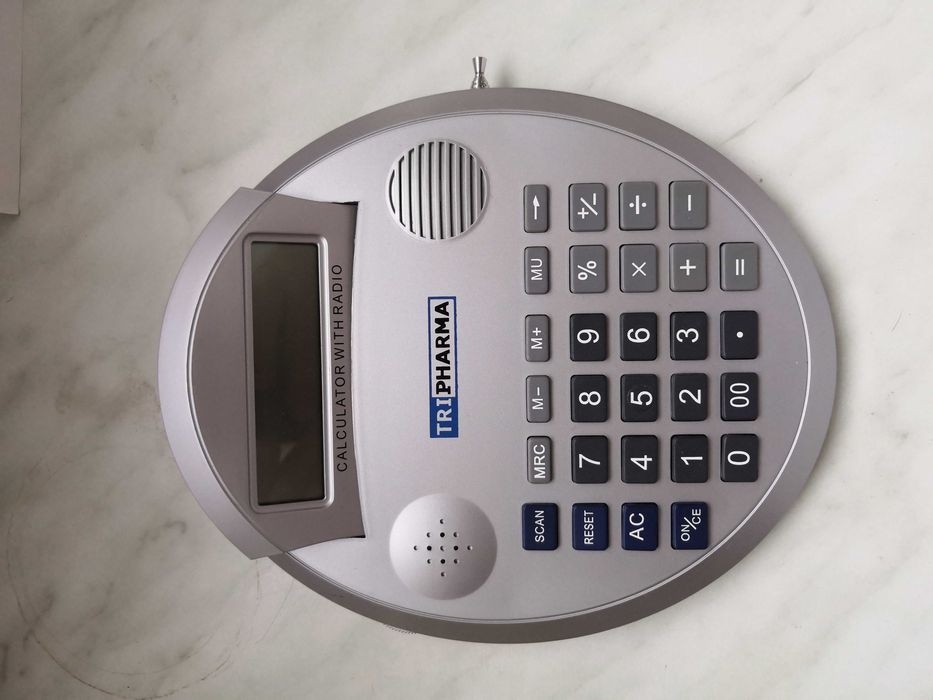 Калькулятор с радио (работает только радио)