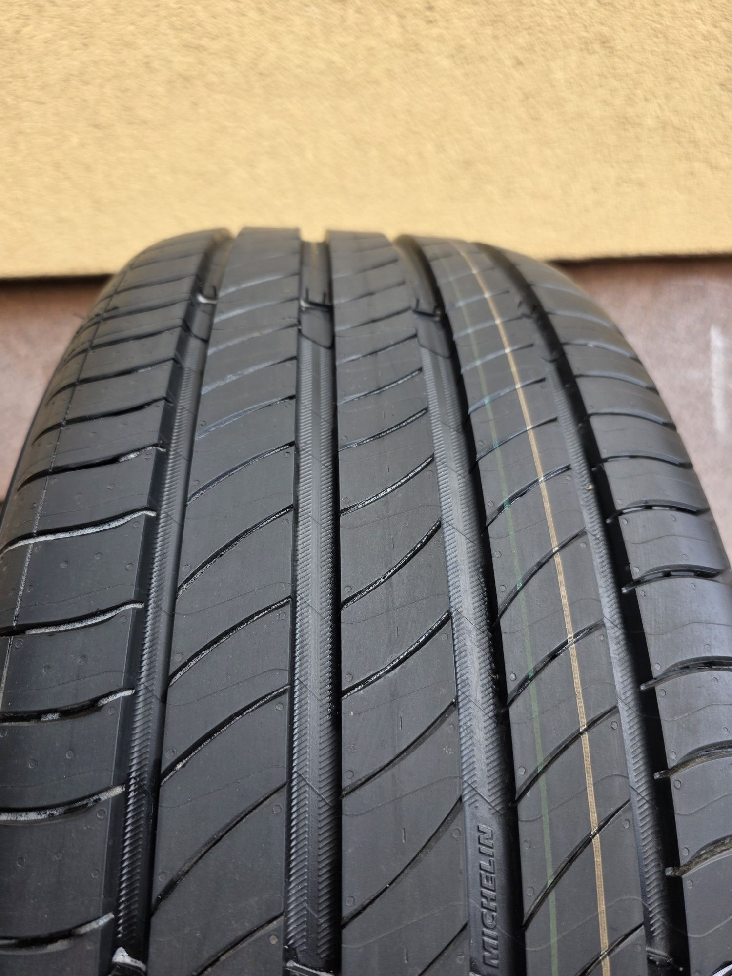 4x Michelin Primacy 4 235/50/R19