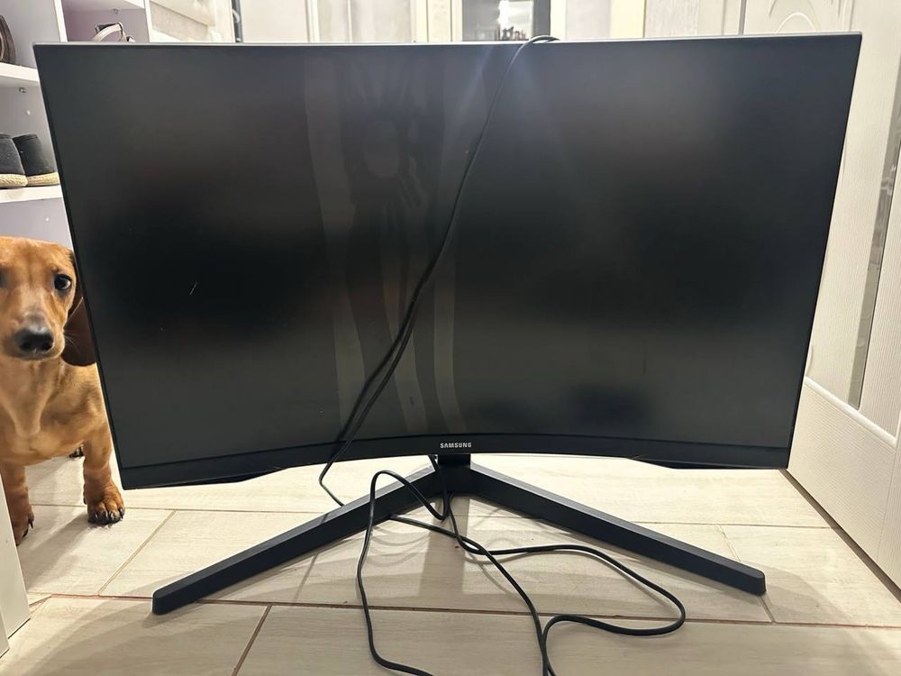 Монитор Samsung Odyssey G5 27” с разбитой матрицей, на запчасти