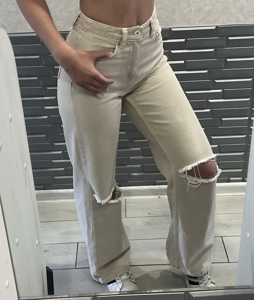 Джинси bershka.