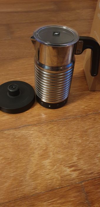 Aeroccino 4 Nespresso NOVO