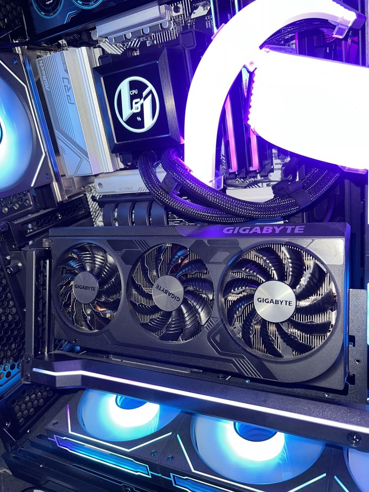 Відеокарта Gigabyte GeForce RTX 4070 WindForce OC 12G