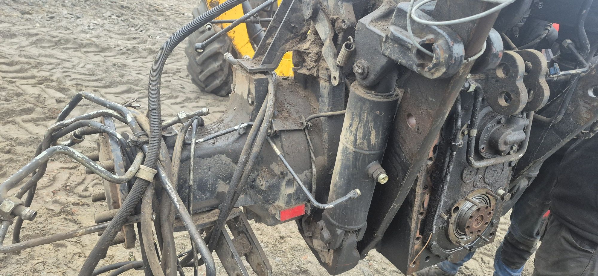 Tylni most Deutz Fahr Agrotron New M620