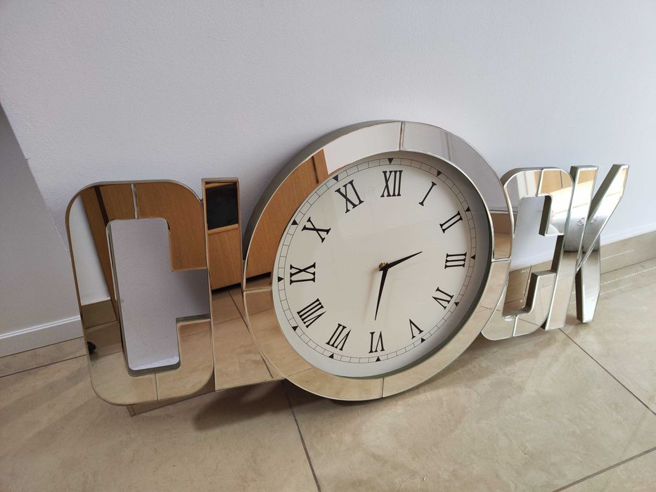 zegar ścienny lustrzany