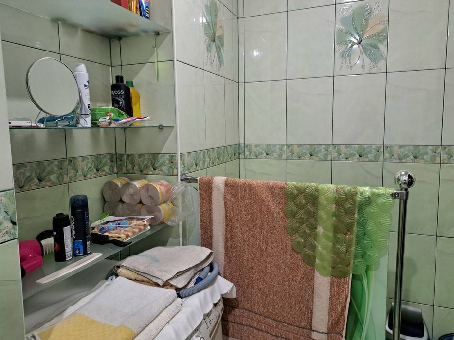 Продаж трикімнатноі квартири