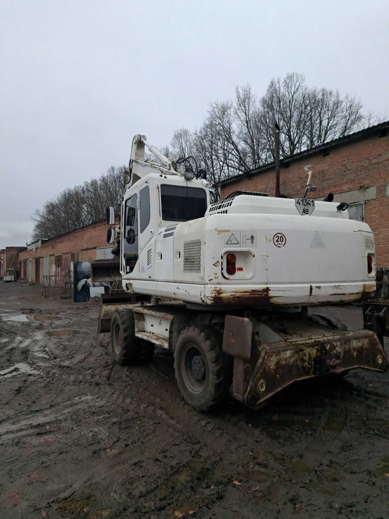 Продам екскаватор Komatsu PW 180