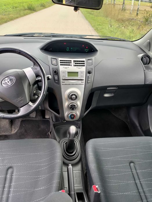 Toyota Yaris 1.3 benzyna 2006 r.