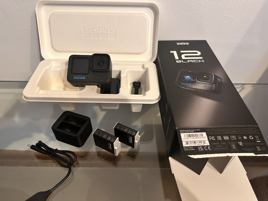 GoPro Hero 12 + 2 baterie + akcesoria