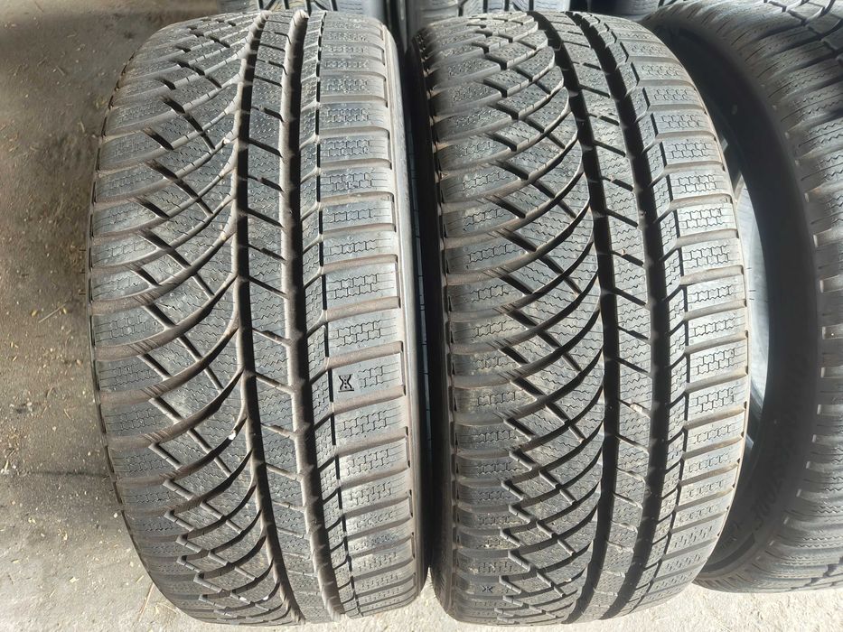 Opony zimowe uzywane 225 40 R19 Kumho 2024 rok 2 sztuki z95